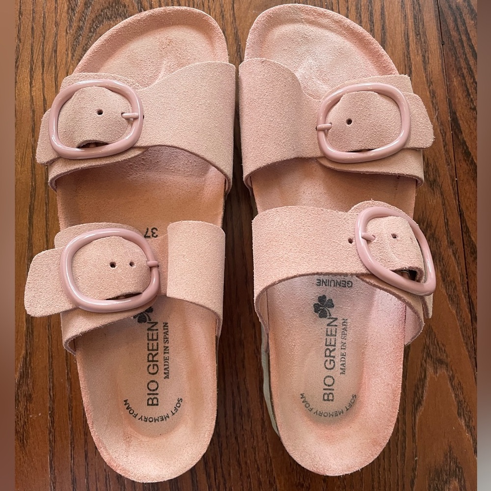 2-band buckle sandals